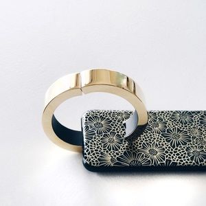 Gold Luxury QBracelet also charges iPhone - Size M